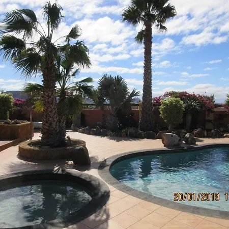 Villa Cora Triquivijate