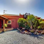 Cora - Traumvilla Mit Privatem Tennisplatz & Beheiztem Pool 别墅 Triquivijate