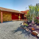Cora - Traumvilla Mit Privatem Tennisplatz & Beheiztem Pool 别墅 *