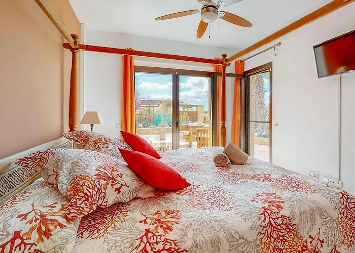 Cora - Traumvilla Mit Privatem Tennisplatz & Beheiztem Pool Villa Triquivijate