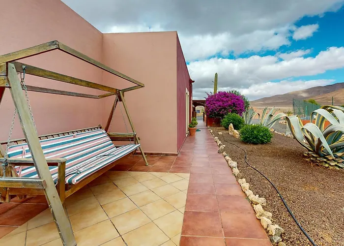 Cora - Traumvilla Mit Privatem Tennisplatz & Beheiztem Pool Triquivijate