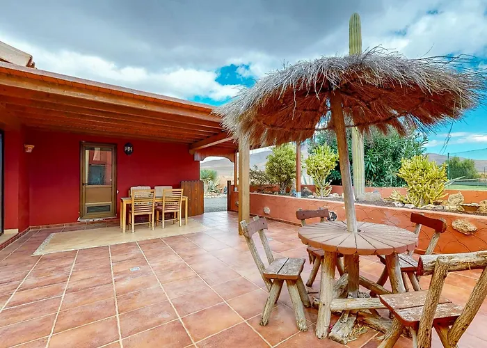 Cora - Traumvilla Mit Privatem Tennisplatz & Beheiztem Pool * Triquivijate